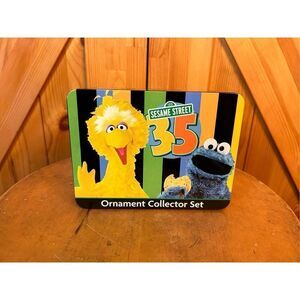 Carlton Cards: Sesame Street 35 Years Christmas Tree Ornament Collector Set Nwt